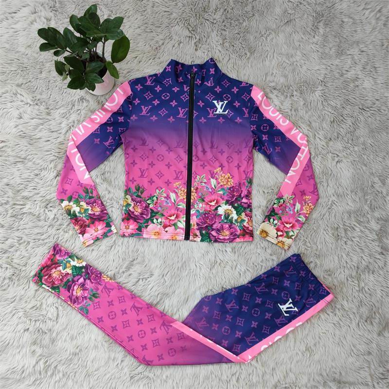 Louis Vuitton Tracksuit Wmns ID:20261003-116